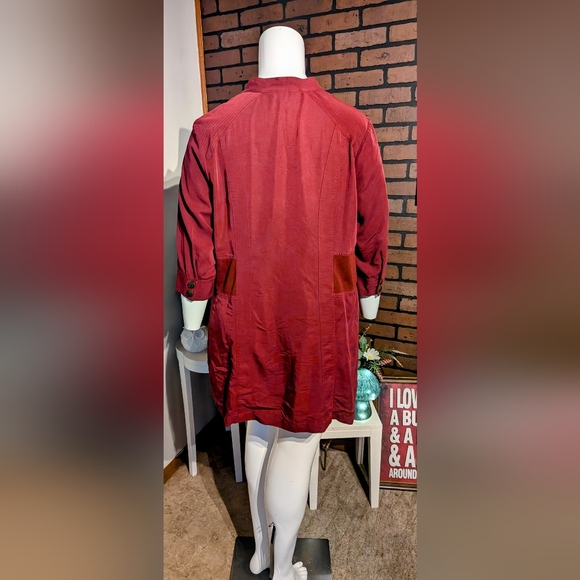 C.J Banks Maroon button down tunic - Picture 2 of 3
